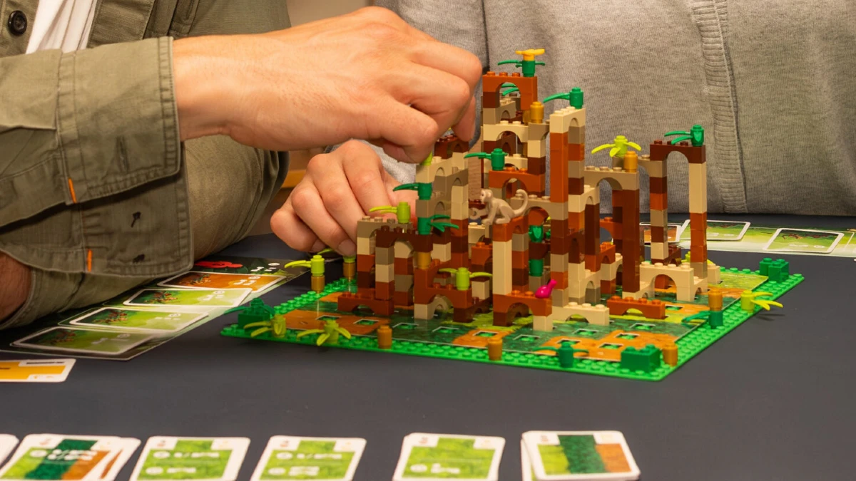 Build a Kingdom for King Louie!